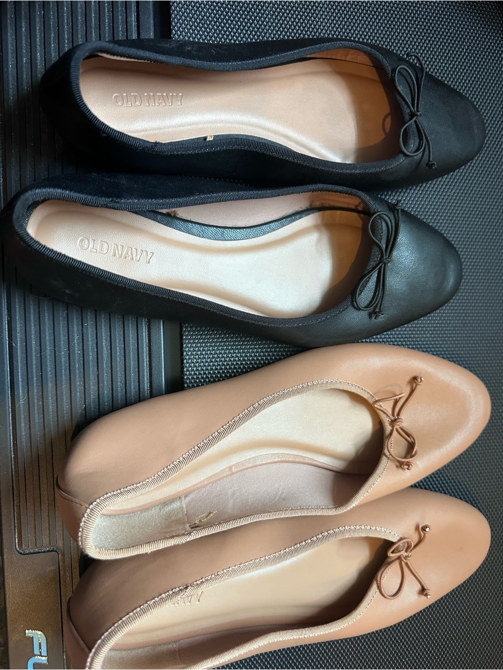 2 pairs Old Navy Women's Ballet Flats in Black and Nude